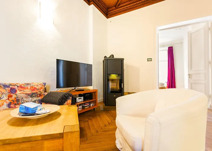 Apartament 1,399 Sq Ft Historic Landmark, Checkpoint Charlie