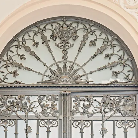 1,399 Sq Ft Historic Landmark, Checkpoint Charlie Berlin