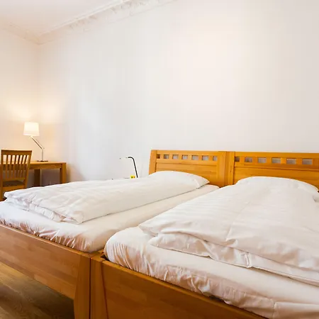 Apartment 1,399 Sq Ft Historic Landmark, Checkpoint Charlie *