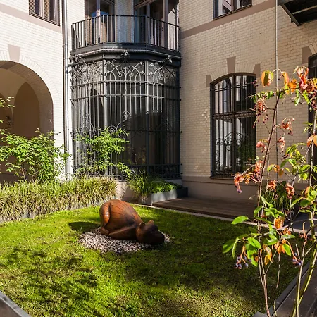 1,399 Sq Ft Historic Landmark, Checkpoint Charlie Berlin