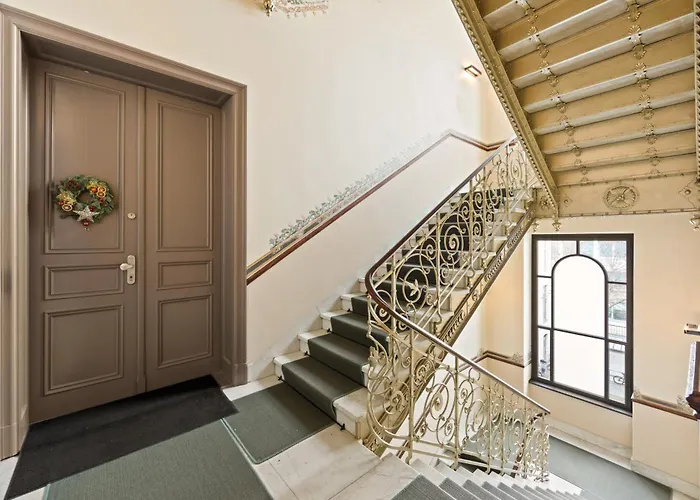 1,399 Sq Ft Historic Landmark, Checkpoint Charlie Apartamento