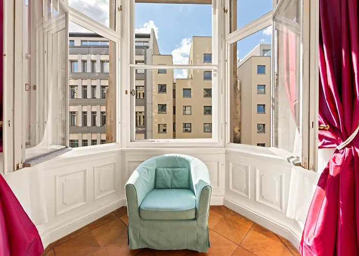 1,399 Sq Ft Historic Landmark, Checkpoint Charlie Apartamento *