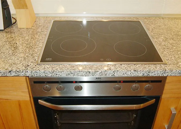 1,399 Sq Ft Historic Landmark, Checkpoint Charlie Apartamento Berlim