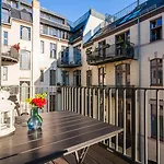 1,399 Sq Ft Historic Landmark, Checkpoint Charlie Lägenhet Berlin