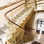 Lägenhet 1,399 Sq Ft Historic Landmark, Checkpoint Charlie *