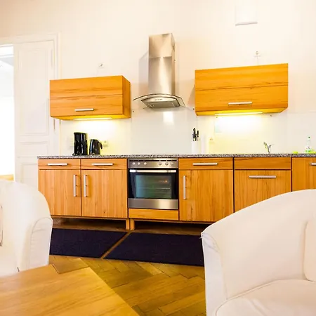 Aptc Downtown Monument4rent Near Checkpoint Charlie Berlino