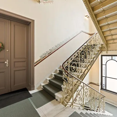Aptc Downtown Monument4rent Near Checkpoint Charlie Apartment