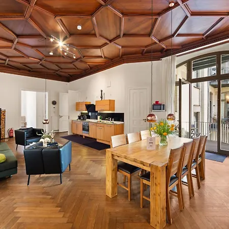 Appartement 1,399 Sq Ft Historic Landmark, Checkpoint Charlie Berlijn