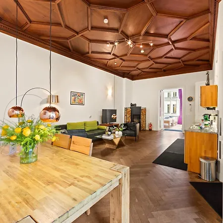 Aptc Downtown Monument4rent Near Checkpoint Charlie Berlin