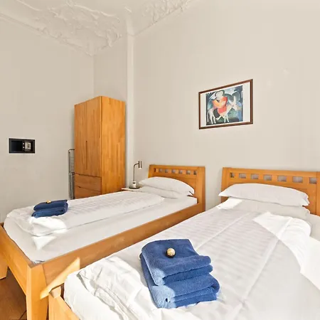 Aptc Downtown Monument4rent Near Checkpoint Charlie Berlin