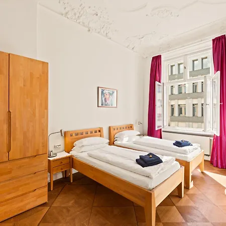 Aptc Downtown Monument4rent Near Checkpoint Charlie * Berlin