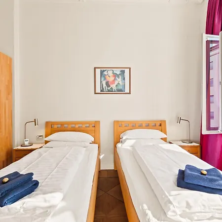 Aptc Downtown Monument4rent Near Checkpoint Charlie