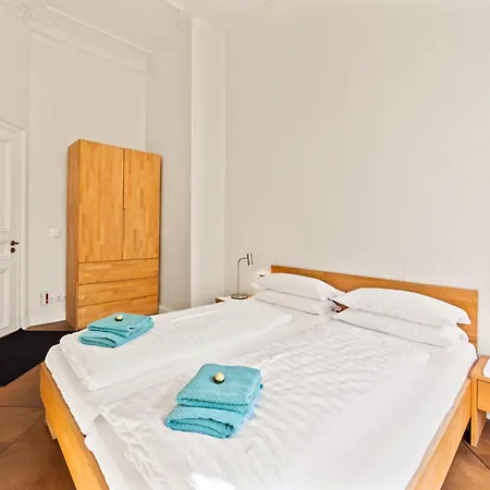 Aptc Downtown Monument4rent Near Checkpoint Charlie Apartment