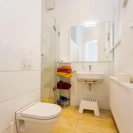 Apartamento 1,399 Sq Ft Historic Landmark, Checkpoint Charlie