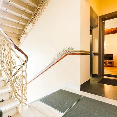 1,399 Sq Ft Historic Landmark, Checkpoint Charlie 베를린