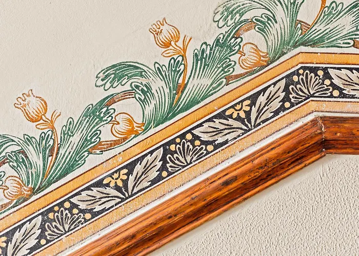 1,399 Sq Ft Historic Landmark, Checkpoint Charlie * برلين