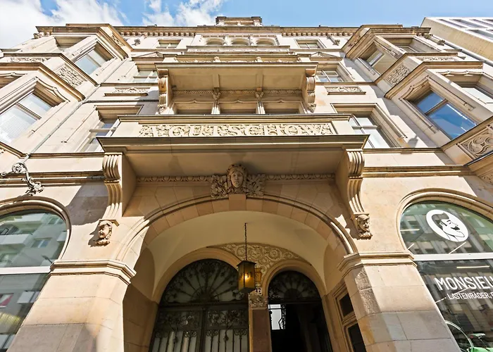 1,399 Sq Ft Historic Landmark, Checkpoint Charlie