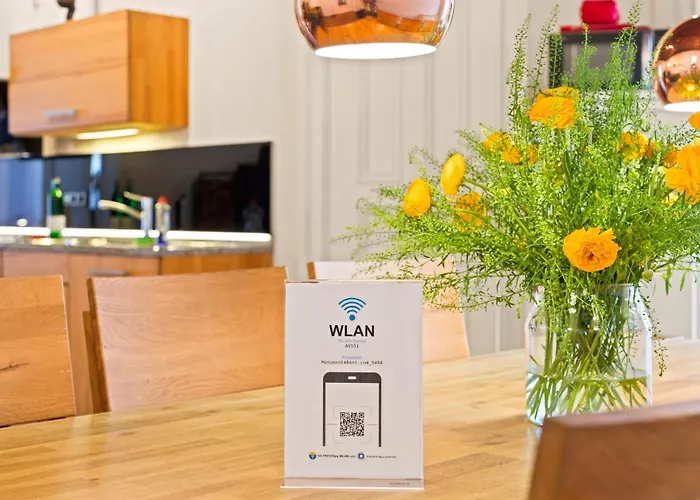 1,399 Sq Ft Historic Landmark, Checkpoint Charlie شقة