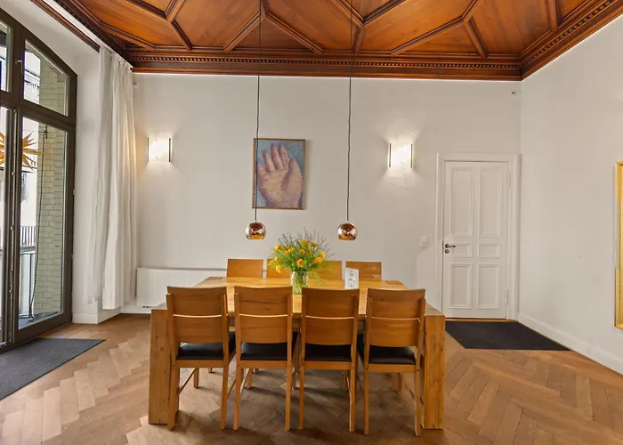 1,399 Sq Ft Historic Landmark, Checkpoint Charlie * Berlin