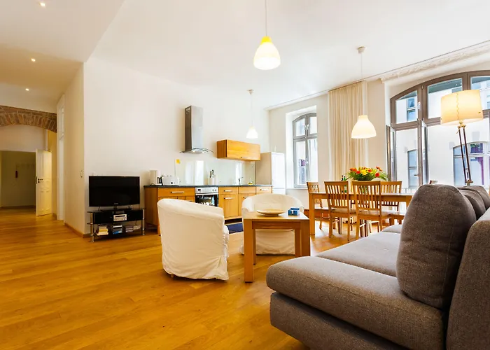 Apartamento 1,399 Sq Ft Historic Landmark, Checkpoint Charlie Berlín