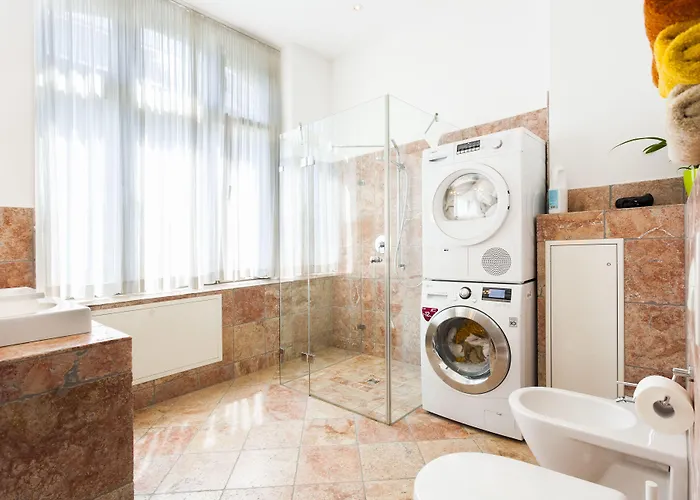 1,399 Sq Ft Historic Landmark, Checkpoint Charlie *