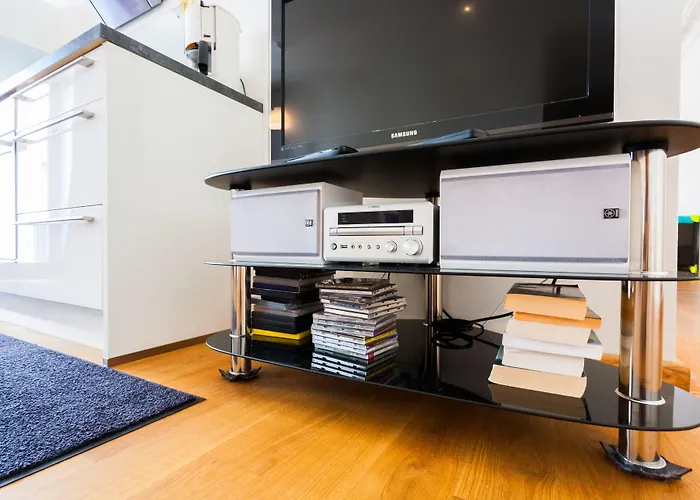 Apartament 1,399 Sq Ft Historic Landmark, Checkpoint Charlie *